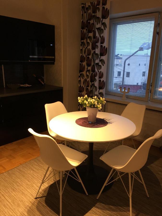 Viihtyisae Asunto Keskustassa Palvelujen Laehellae Apartment Хейнола Екстериор снимка