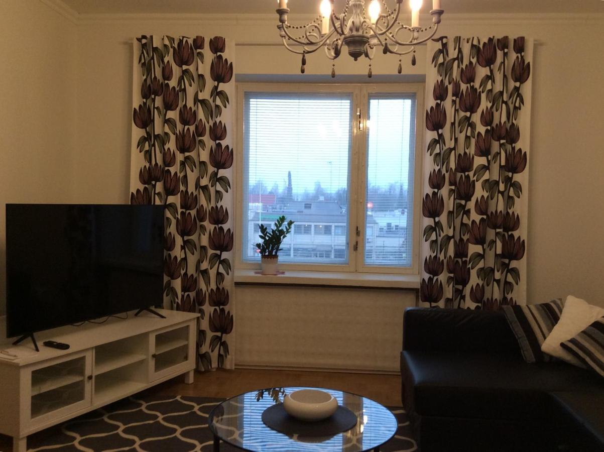 Viihtyisae Asunto Keskustassa Palvelujen Laehellae Apartment Хейнола Екстериор снимка